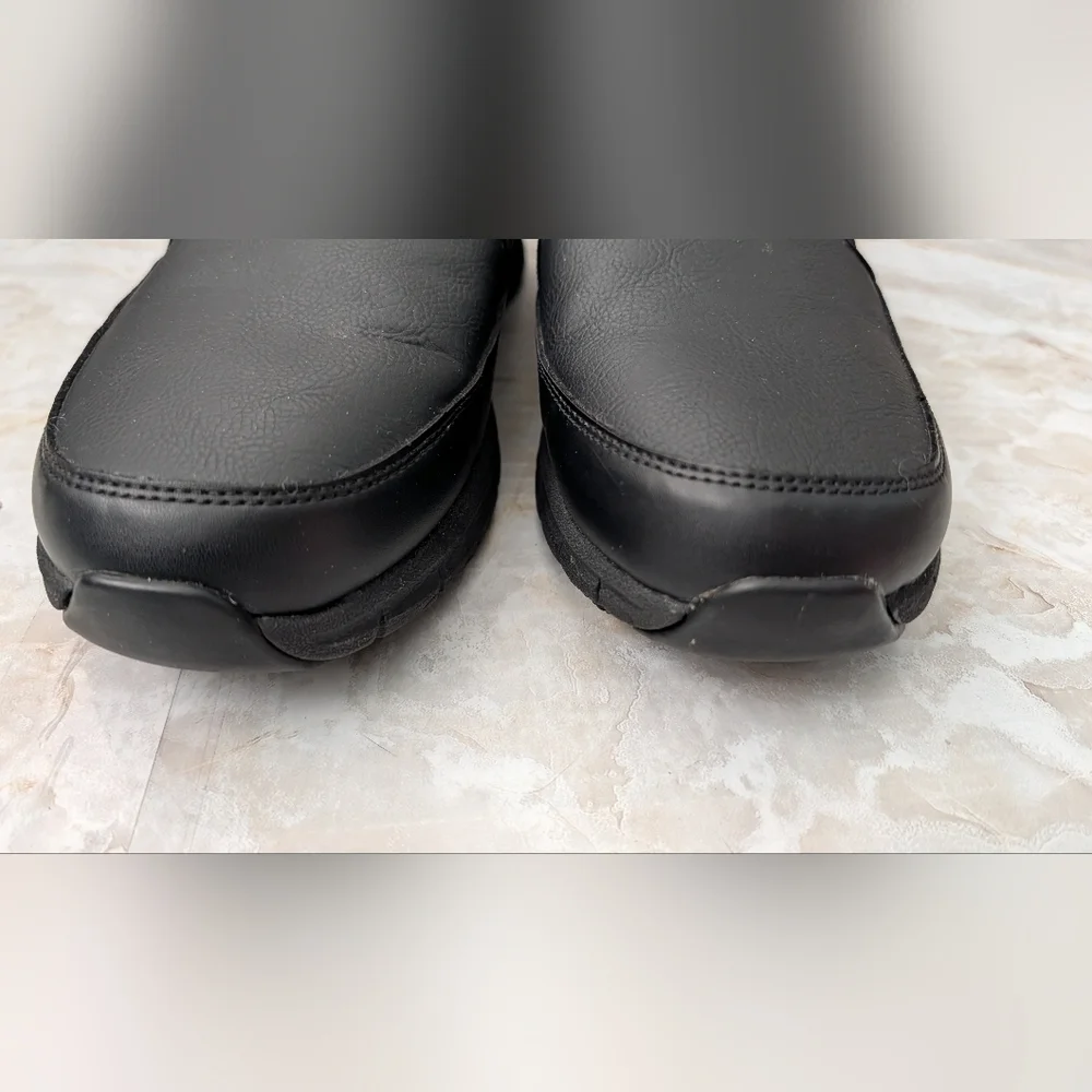 Skechers  Work SLIP RESISTANT MEMORY FOAM Men Size 11